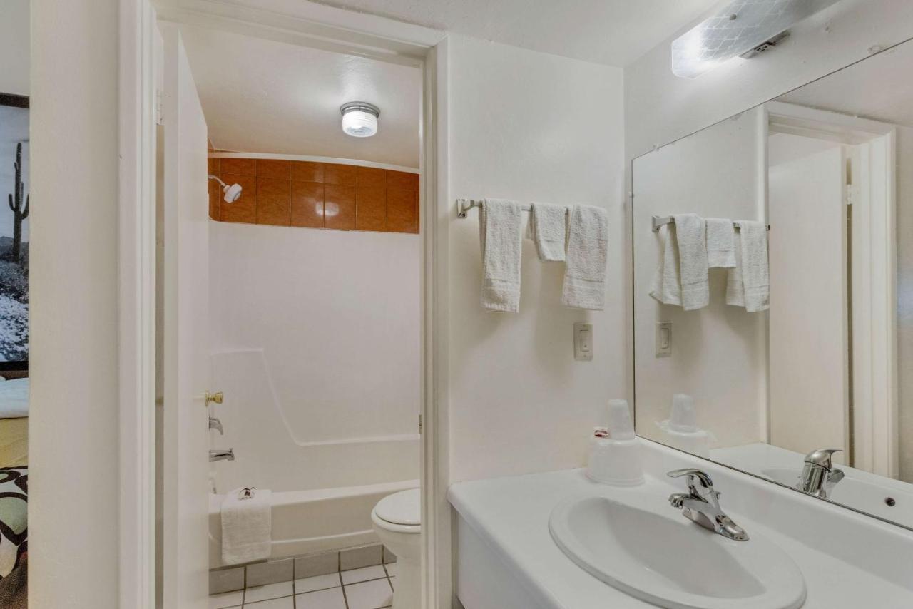 Motel 6 Tucson, Az - East Williams Center Екстер'єр фото