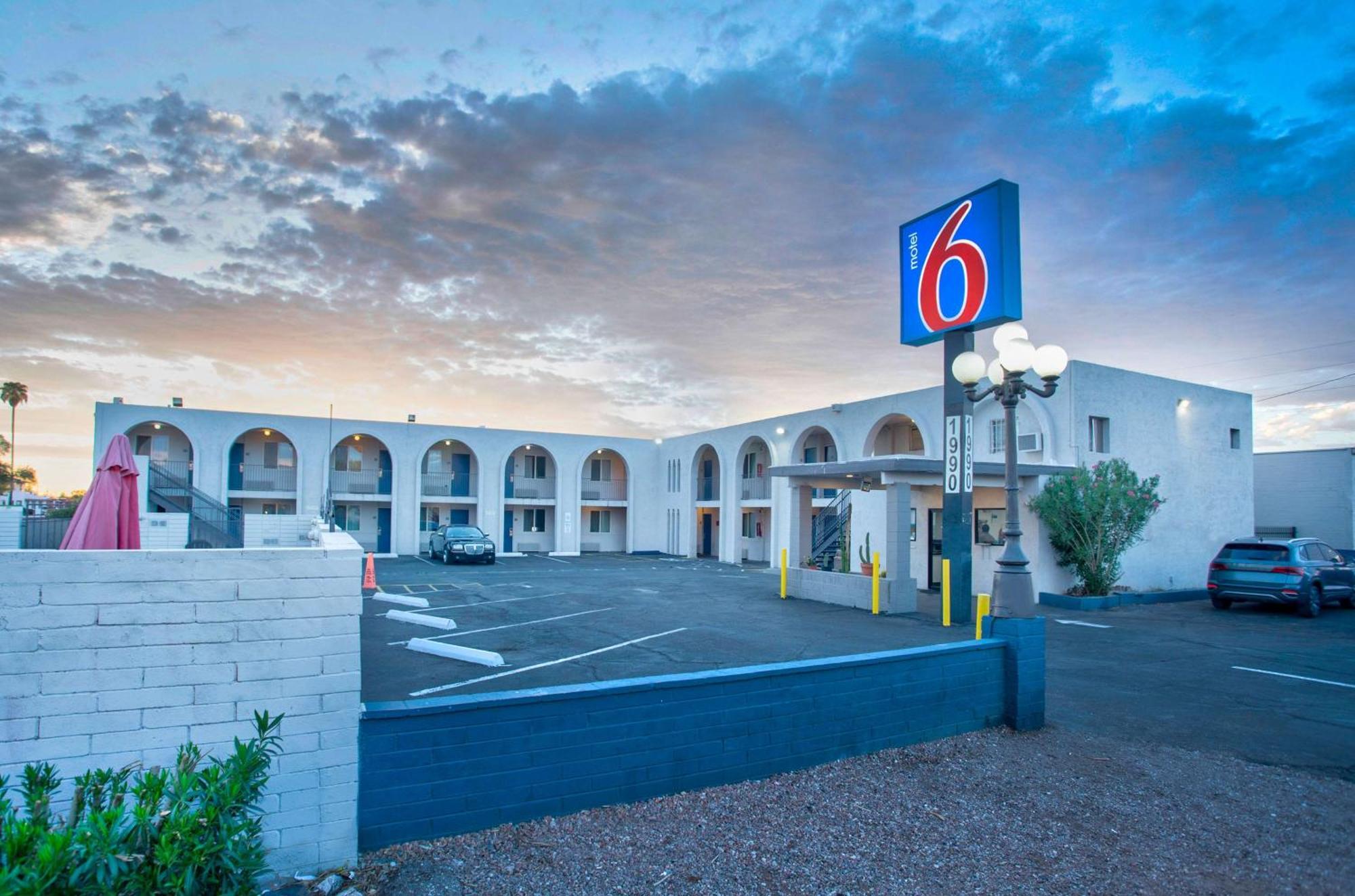 Motel 6 Tucson, Az - East Williams Center Екстер'єр фото